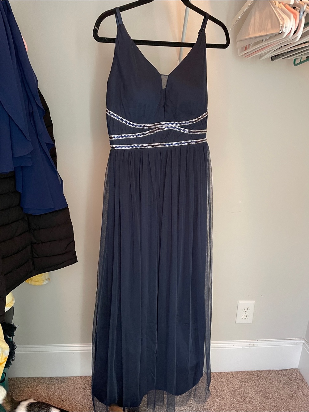 Elegant Navy V-Neck Maxi Dress with Embroidered Waist